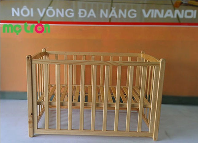 Khung nôi chắc chắn, các góc cạnh được mài nhẵn không gây trầy xước cho bé