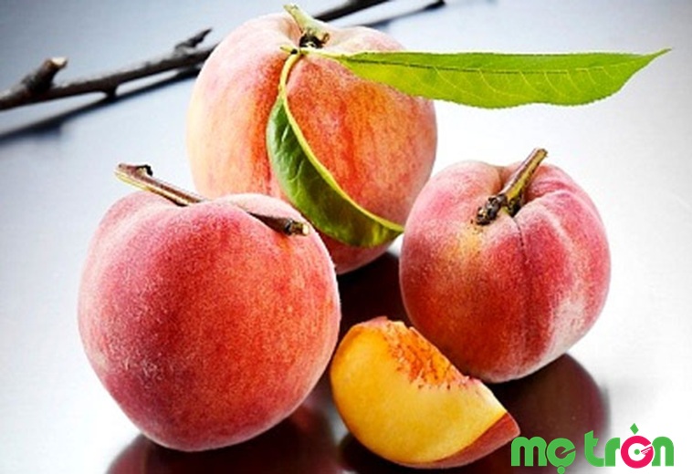 Trái đào là thực phẩm ăn dặm tốt cho bé yêu
