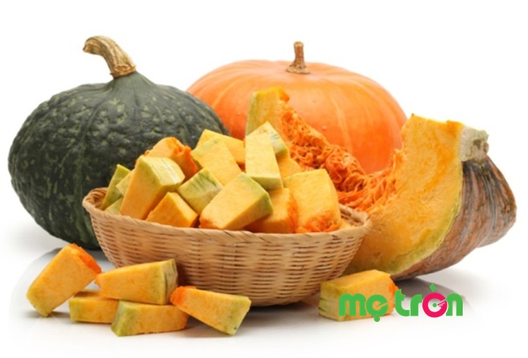 Bí ngô nghiền là thực phẩm ăn dặm tốt cho bé yêu