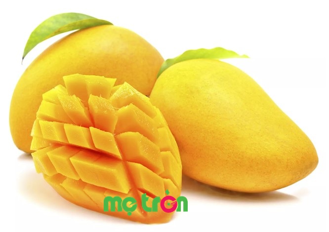 Xoài cũng chính là món ngon không thể thiếu với bé