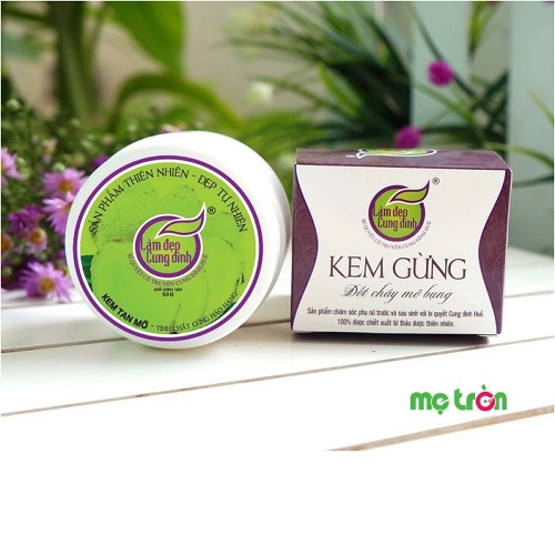 <p>Kem gừng Cung Đình là sản phẩm được điều chế từ 100% nguyên liệu thảo dược tự nhiên lành tính với thành phần chính là gừng và một số thảo dược quý khác, có tác dụng thẩm thấu sâu vào bên trong da, làm mềm và đánh tan mỡ bụng, mang lại cho chị em phụ nữ vòng eo thon gọn, lý tưởng một cách an toàn.</p>