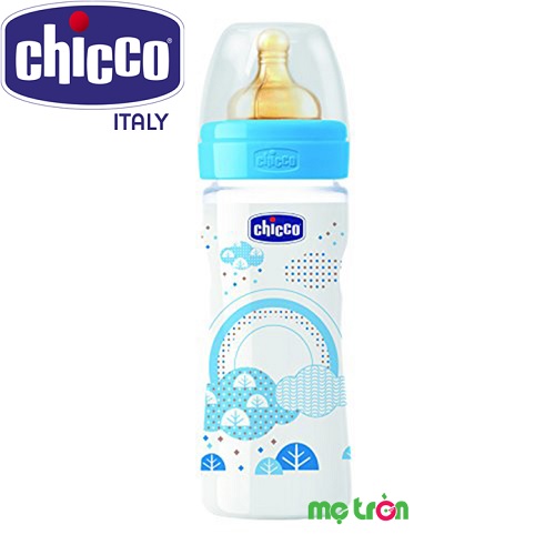 Bình sữa Welbeing núm cao su Mây xanh 250ml Chicco 114517 là dòng bình sữa đa dạng nhất của Chicco với chất liệu bình từ nhựa PP tuyệt đối an toàn, không chứa BPA. Điểm đặc biệt của sản phẩm là van chống sặc tích hợp ngay tại núm ty với các tốc độ dòng chảy đa dạng, bên con từ những ngày tháng đầu đời tới cả khi chuyển sang ăn đặc.