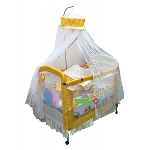 Nôi ngủ du lịch cho bé Sweet Cherry BC361 dùng cho bé từ sơ sinh là dòng nôi cao cấp của thương hiệu Sweet Cherry Malaysia. Nôi được thiết kế hoàn hảo cho cả lúc ngủ và lúc chơi, sử dụng thuận tiện trong nhà và đi du lịch. Nôi ngủ du lịch là sản phẩm tiện ích và cấp cao dành cho giấc ngủ của bé. Đặc biệt, nôi còn có màn chống muỗi và đồ chơi treo bên trong để bé yêu.