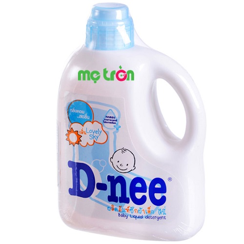 Dung dịch giặt xả Dnee 960ml màu xanh giúp quần áo bé luôn mềm mại