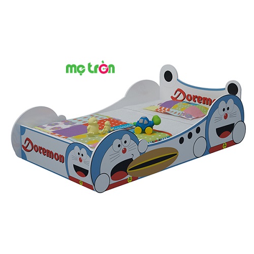 <p>Giường đơn Doraemon 1m2 GD06 siêu dễ thương sản phẩm chính hãng của Việt Nam, với thiết kế kiểu dáng sang trọng, hiện đại, mang lại sự tiện lợi cho bé trong cả lúc ngủ và chơi. Sản phẩm bao gồm nhiều ưu điểm vượt trội, là giải pháp lý tưởng chăm sóc giấc ngủ ngon cho bé trong những bước đầu tập sống độc lập.</p>