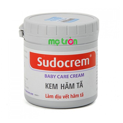 Kem chống và trị hăm tã SudoCrem 60g là loại kem diệt khuẩn an toàn cho bé được nhiều gia đình lựa chọn. Kem không có mùi, giúp bé điều trị mẩn đỏ, ngứa, hăm đỏ bởi tã, bỉm giấy...Bên cạnh đó, kem cũng có tác dụng tốt để điều trị các vết thương do côn trùng cắn như muỗi, kiến, hạn chế không cho vết thương loang rộng và tấy đỏ.