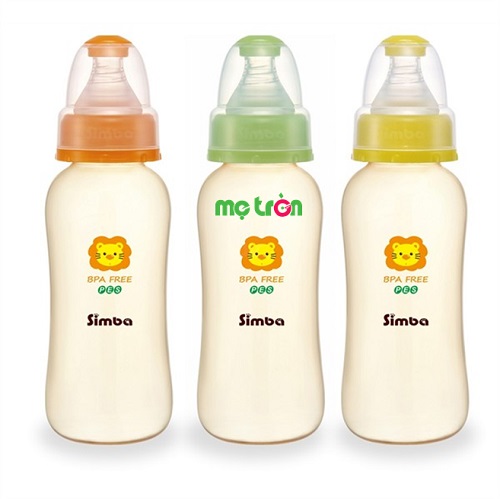 Bình sữa Simba 300ml hình hồ lô nhựa PES S6811 gọn nhẹ và dễ sử dụng là sản phẩm chất lượng của thương hiệu Simba. Bình được thiết kế độc đáo với hình quả hồ lô ngộ nghĩnh giúp bé cầm chắc chắn hơn. Bình có khả năng chịu được nhiệt độ lên đến 1800C nhờ làm từ nhựa PES, đảm bảo không gây phản ứng hóa học khi pha sữa nên bạn có thể yên tâm cho bé sử dụng.