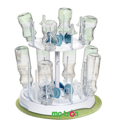 Giá úp bình sữa lớn Munchkin có thể xoay 360 độ thiết kế tiện lợi có đến 16 que úp, tối đa nhu cầu sử dụng để úp bình sữa cho bé nhà bạn một cách tiện lợi và an toàn. Sản phẩm có 16 que úp, chiều cao có thể điều chỉnh để phù hợp nhiều kích thước khác nhau của bình. 