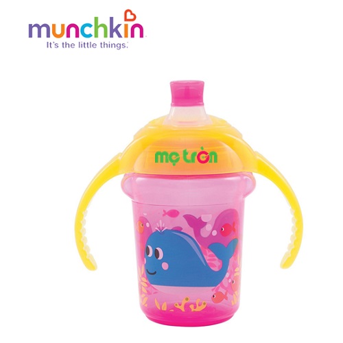 - Cốc tập uống BP Deco Munchkin MK43842 làm từ chất liệu cao cấp.
- Thiết kế 2 tay cầm tiện lợi.
- Màu sắc, họa tiết bắt mắt.
